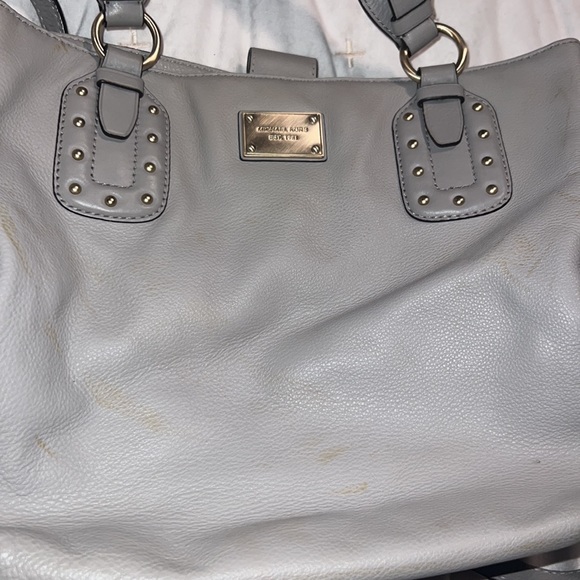 Large Michael Kors purse, grey with gold accents - Picture 6 of 6